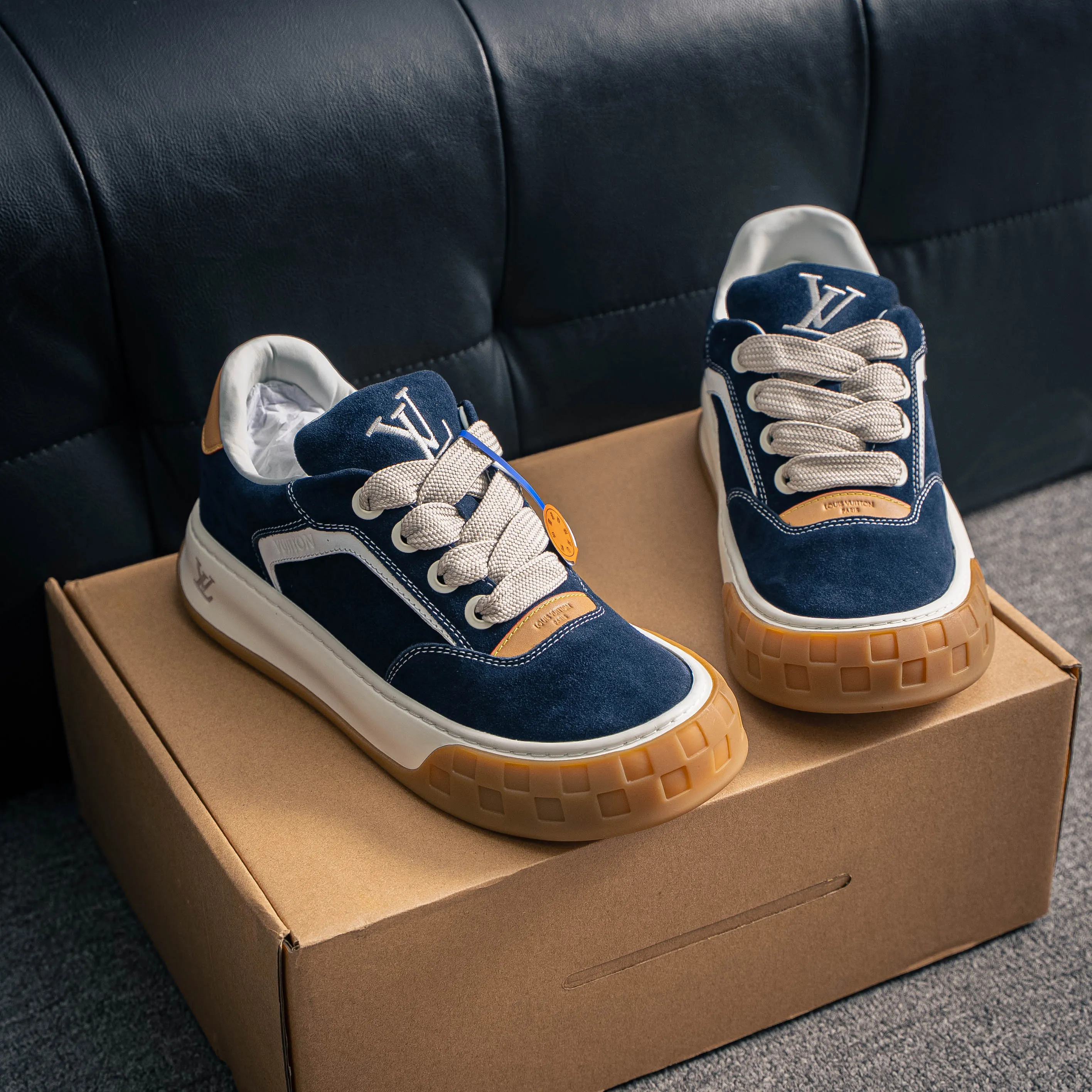 # LV tilted ， Shoes，Sneakers， Shoes，Skate Shoes~~ Sneakers， LV Shoes ， Cushioning TPU Vuitton ，